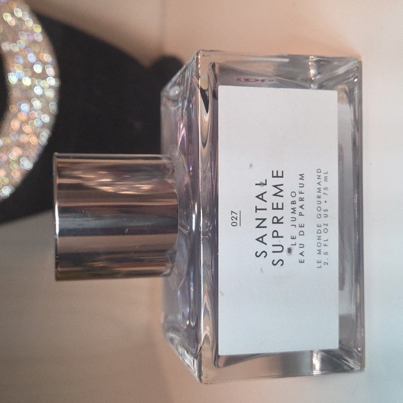 New Le Monde Gourmand Santal Supreme Eau de Parfum 1 oz - Picture 2 of 4